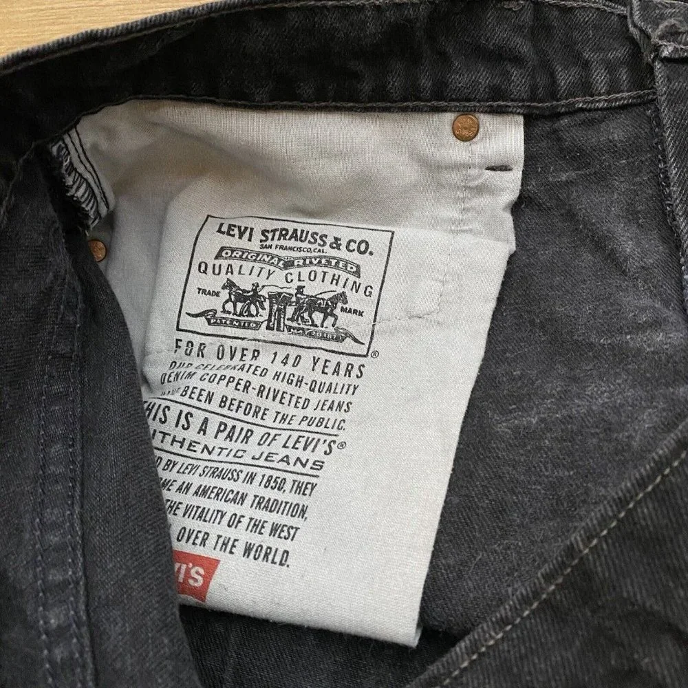 Vintage 90s Levi's 550 Black Denim‎ Jeans Relaxed Fit Made in USA Men's 40x30